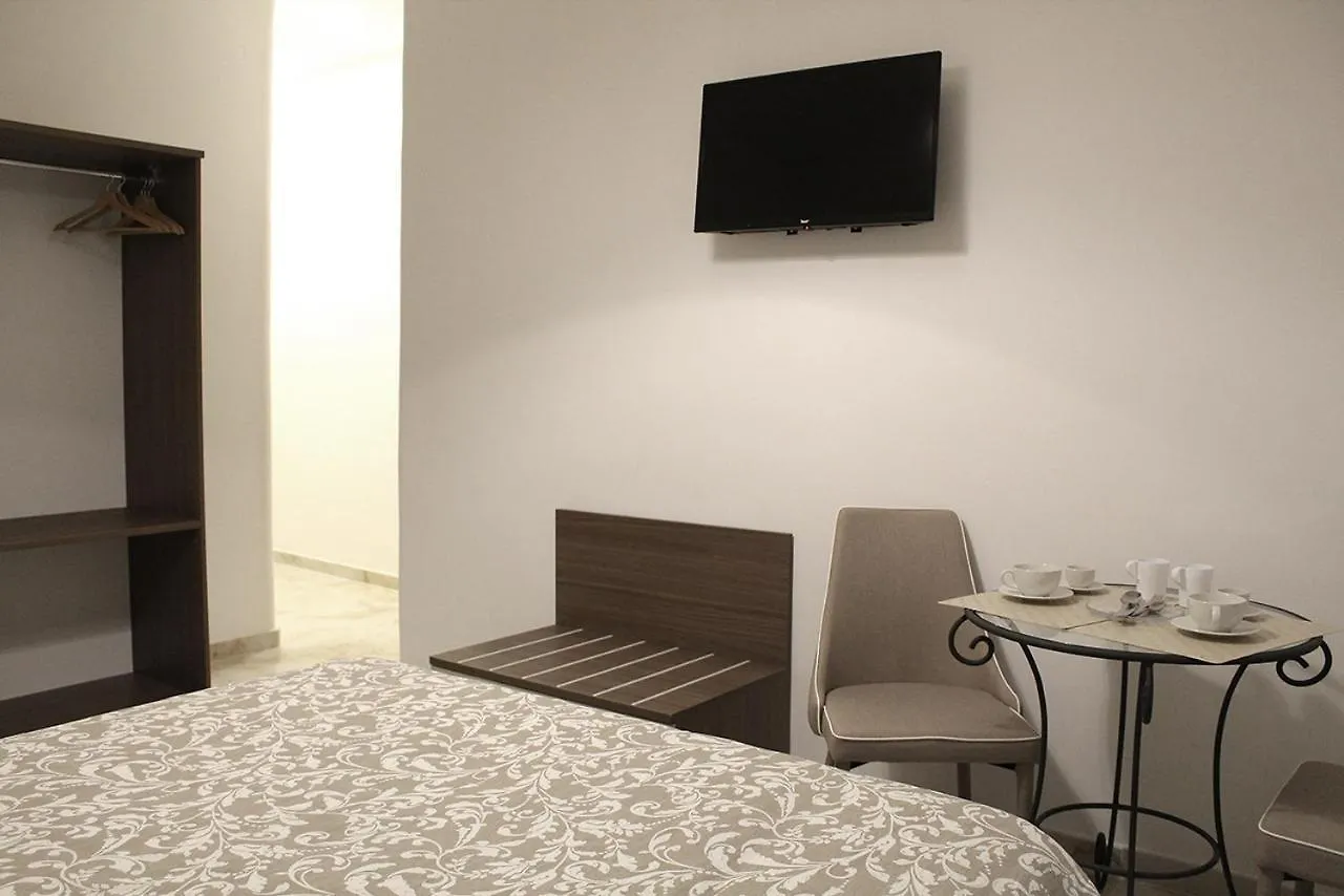 Antonietta De Pace Rooms By Napoli Milionaria B&B 3*, Naples